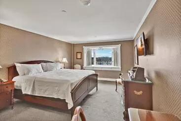 בית מלון כפרי St. James