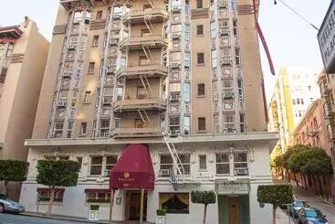 Executive Hotel Vintage Court