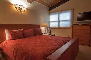 호텔 Top Of The Village   Coraltree Residence Collection