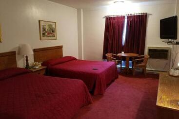 Otel Woonsocket Motor Inn