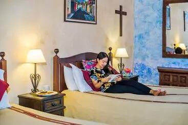 هتل Convento Santa Catalina By Ahs