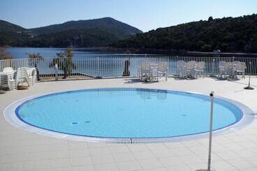 בית מלון כפרי Osmine