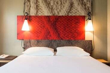 בית מלון כפרי Hôtel Ibis Cognac Centre