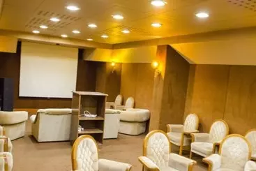 فندق Konferencia