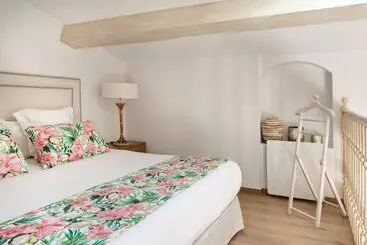 هتل La Grande Bastide