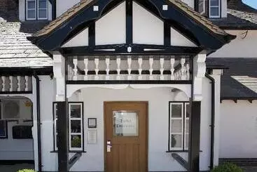 فندق Donington Park Farmhouse