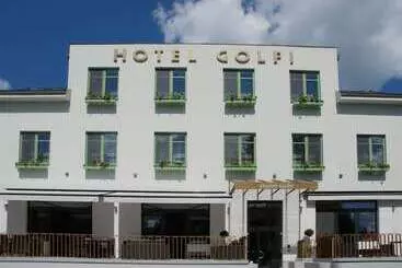 Hotel Golfi