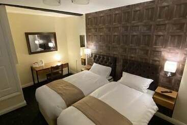 호텔 The Redwell Inn