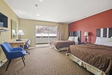 فندق Sol Springs Inn