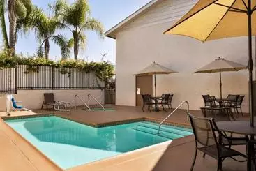 فندق Days Inn & Suites By Wyndham San Diego Sdsu