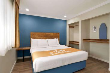 فندق Days Inn & Suites By Wyndham San Diego Sdsu