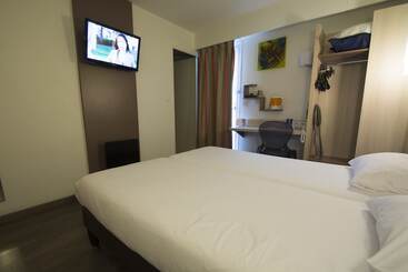 Hotel Hôtel Dijon Sud Longvic