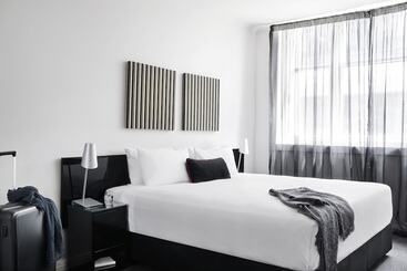 Punthill Apartment Hotel   Flinders Lane