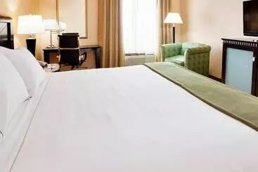 Отель Baymont By Wyndham East Windsor Bradley Airport