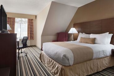 Отель Days Inn By Wyndham Dalhousie