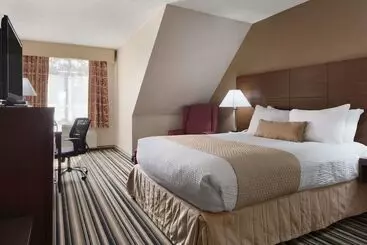 Отель Days Inn By Wyndham Dalhousie