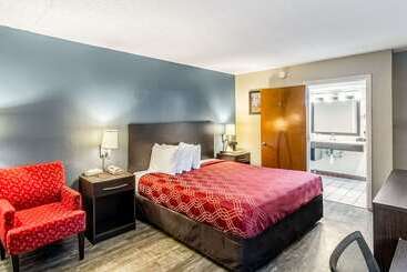 Отель Econo Lodge