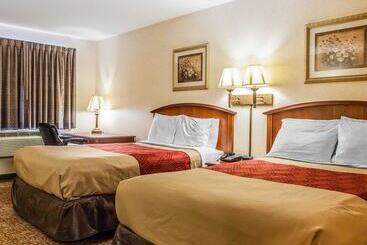 Отель Econo Lodge Douglassville Pottstown
