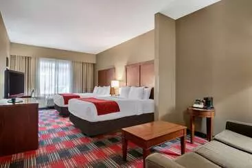 Hotel Comfort Suites Near Vancouver Mall