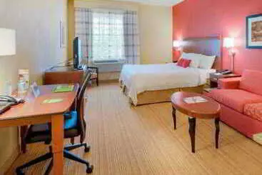 בית מלון כפרי Courtyard Raleigh Crabtree Valley