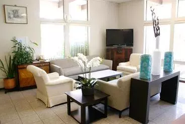 Hotelli Friendship Inn