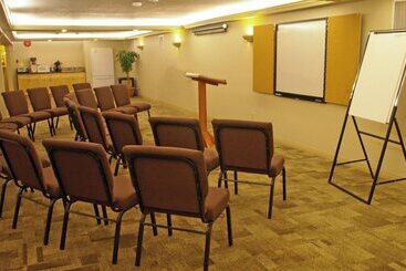 Отель Irwin's Mountain Inn