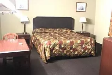 هتل Pennswoods Inn