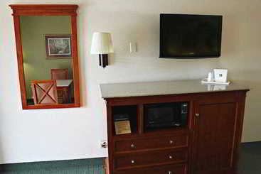 فندق Rodeway Inn & Suites