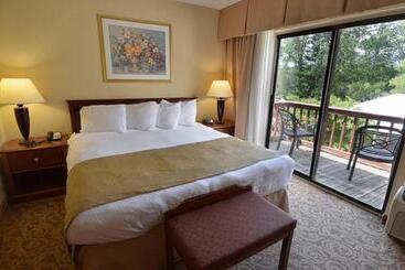 Sturbridge Host Hotel And Conference Center