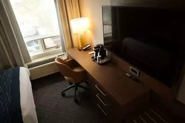 בית מלון כפרי Comfort Inn & Suites