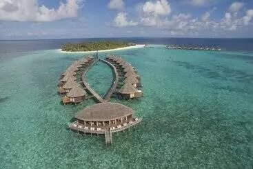 Angaga Island Resort & Spa