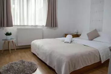 汽车旅馆  Kiskut Liget Pension