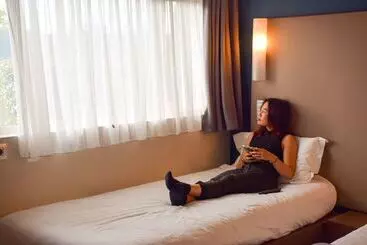 فندق Campanile Millau