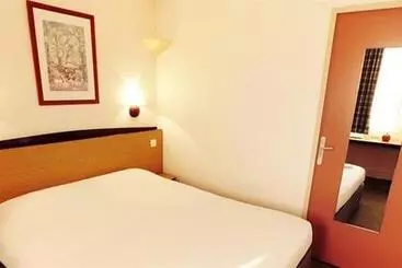 Отель Kyriad Direct Saint Dizier