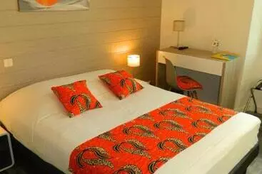 בית מלון כפרי Logis Hostellerie Du Neez