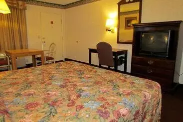 Отель Eagle Inn Sumter