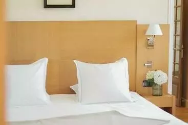 Отель Hostellerie De Levernois