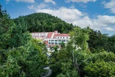 Hotelli Spa Husseren Collections