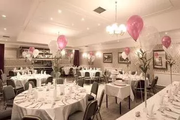 ホテル Burnett Arms