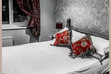 호텔 Greyhound Country Inn