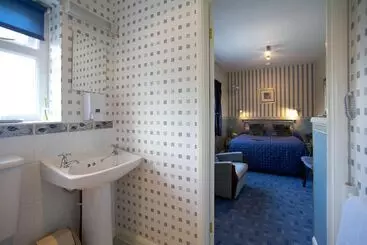 בית מלון כפרי Moonraker House