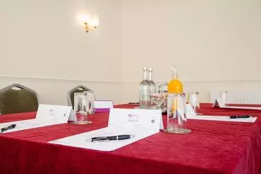 Отель The Legacy Rose & Crown