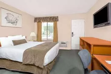Hotelli Howard Johnson By Wyndham Downtown Kamloops