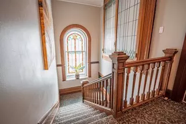 Отель De Paris Montreal