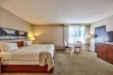 Radisson Hotel Montreal Airport