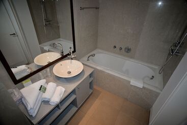 هتل Auberge De La Calanque