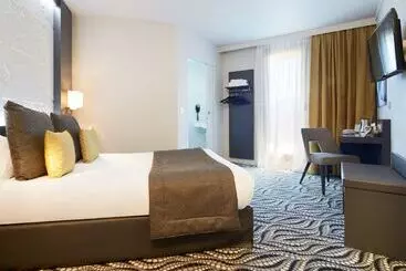Hotel Kyriad Paris Ouest   Bezons La Défense
