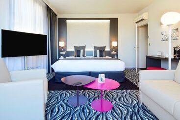 هتل Kyriad Paris Ouest   Bezons La Défense