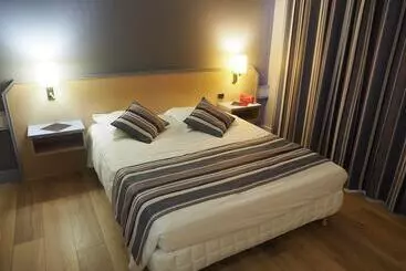 Отель Restaurant L Amandois