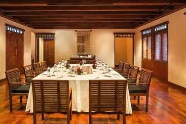 Отель The Oberoi Beach Resort, Lombok